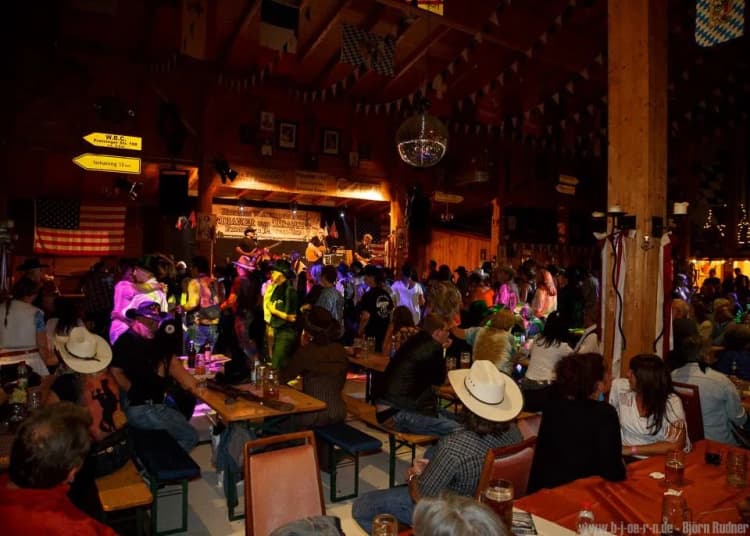 11896258_521809824648002_4339619238175621896_n